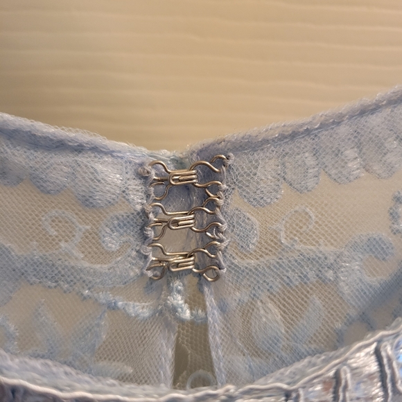 Dress - Picture 3 of 6